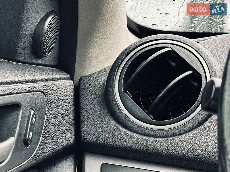 Седан Mazda 3 2011 в Кременчуге