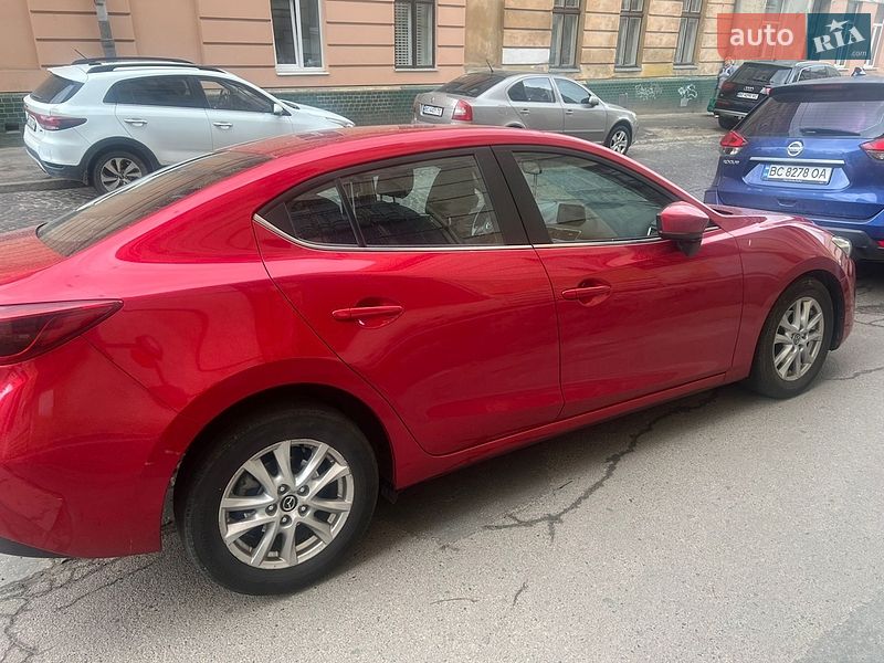 Седан Mazda 3 2016 в Львові