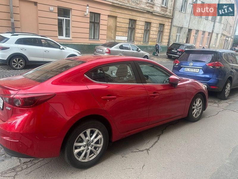 Седан Mazda 3 2016 в Львові