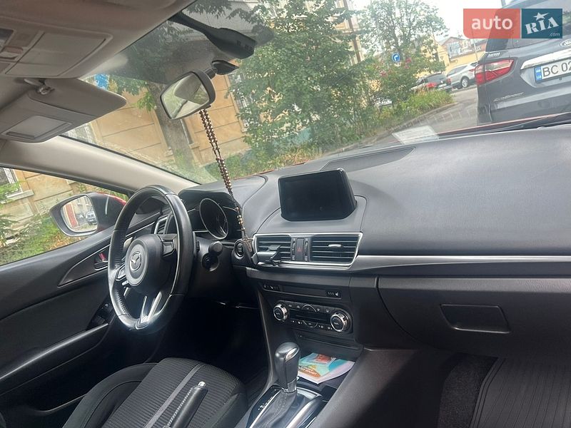 Седан Mazda 3 2016 в Львові