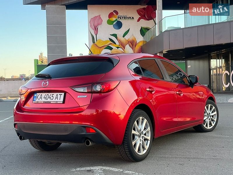 Хэтчбек Mazda 3 2016 в Киеве