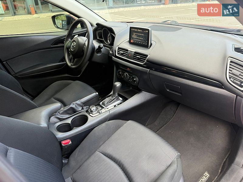 Хэтчбек Mazda 3 2016 в Киеве