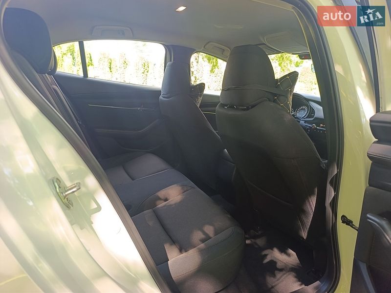 Седан Mazda 3 2020 в Хмельницком
