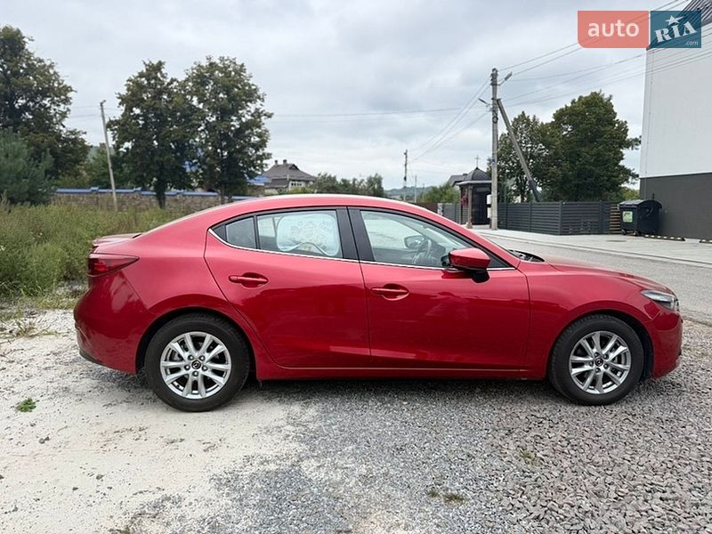 Седан Mazda 3 2017 в Львові