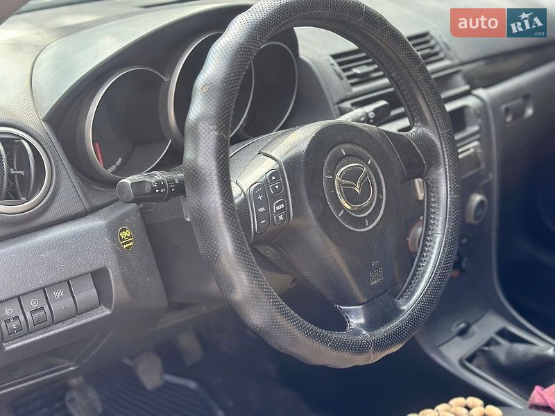 Хэтчбек Mazda 3 2005 в Киеве