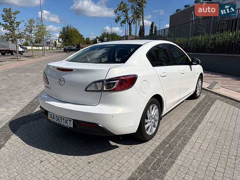Хетчбек Mazda 3 2011 в Києві фото 5 Хетчбек Mazda 3 2011 в Києві