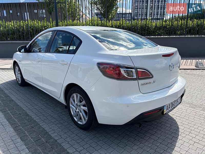 Хетчбек Mazda 3 2011 в Києві фото 3 Хетчбек Mazda 3 2011 в Києві