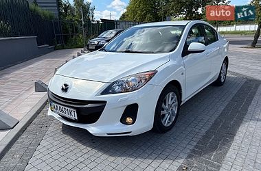 Хэтчбек Mazda 3 2011 в Киеве