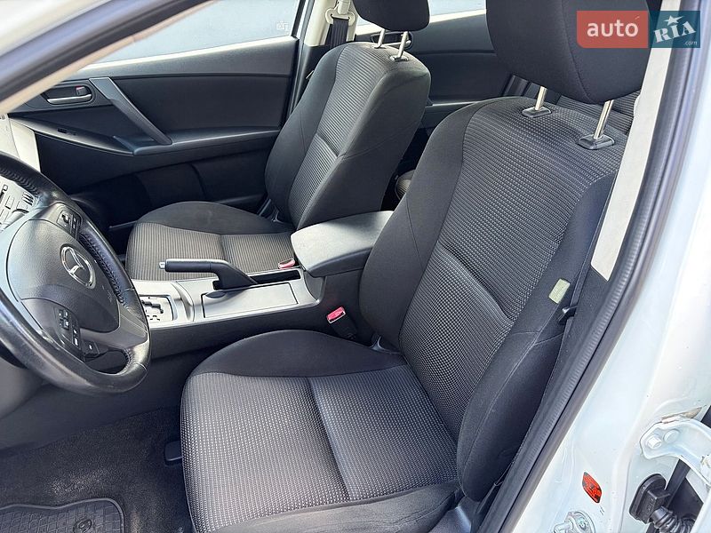 Хетчбек Mazda 3 2011 в Києві фото 10 Хетчбек Mazda 3 2011 в Києві