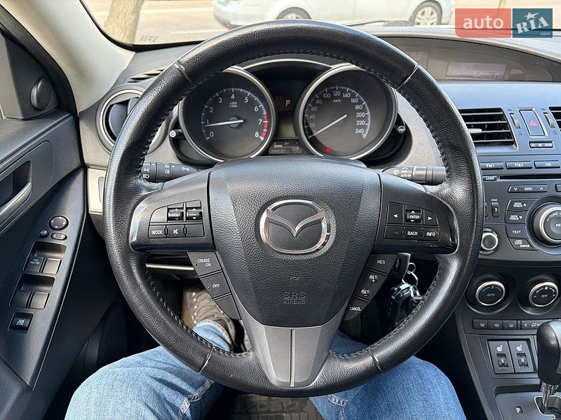 Хетчбек Mazda 3 2011 в Києві фото 17 Хетчбек Mazda 3 2011 в Києві