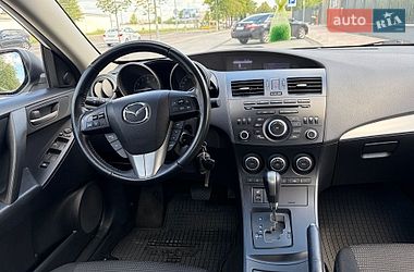 Хэтчбек Mazda 3 2011 в Киеве