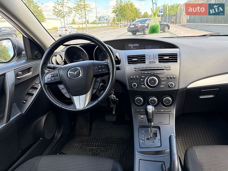 Хэтчбек Mazda 3 2011 в Киеве