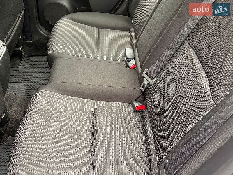 Хэтчбек Mazda 3 2011 в Киеве