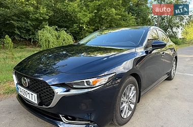 Седан Mazda 3 2021 в Умані