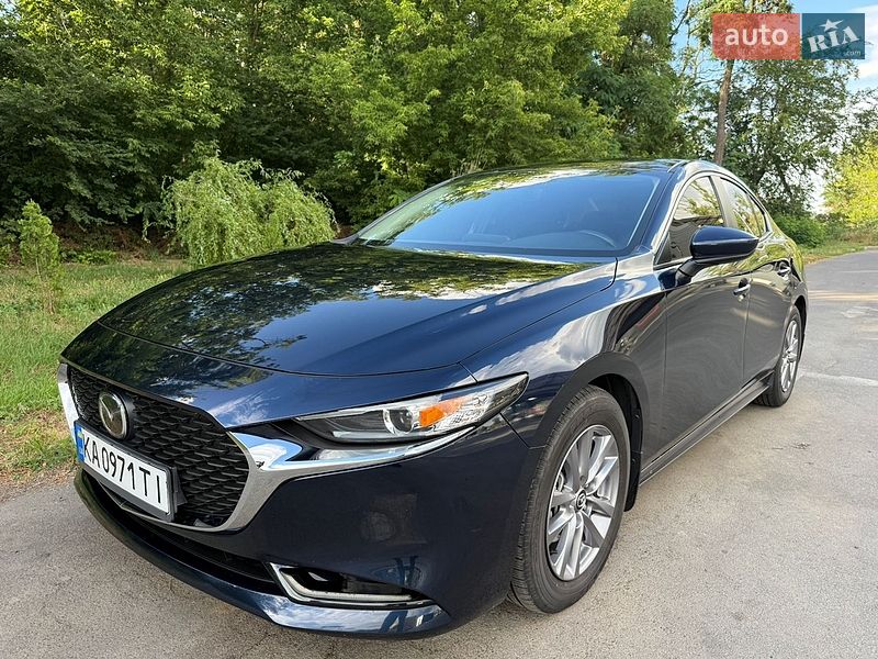 Седан Mazda 3 2021 в Умані