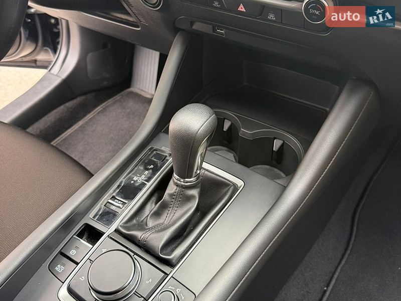 Седан Mazda 3 2021 в Умані