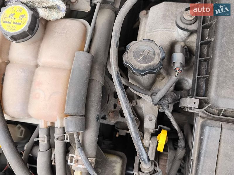 Седан Mazda 3 2006 в Чугуеве