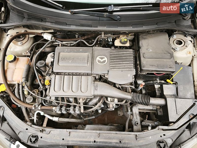 Седан Mazda 3 2006 в Чугуеве
