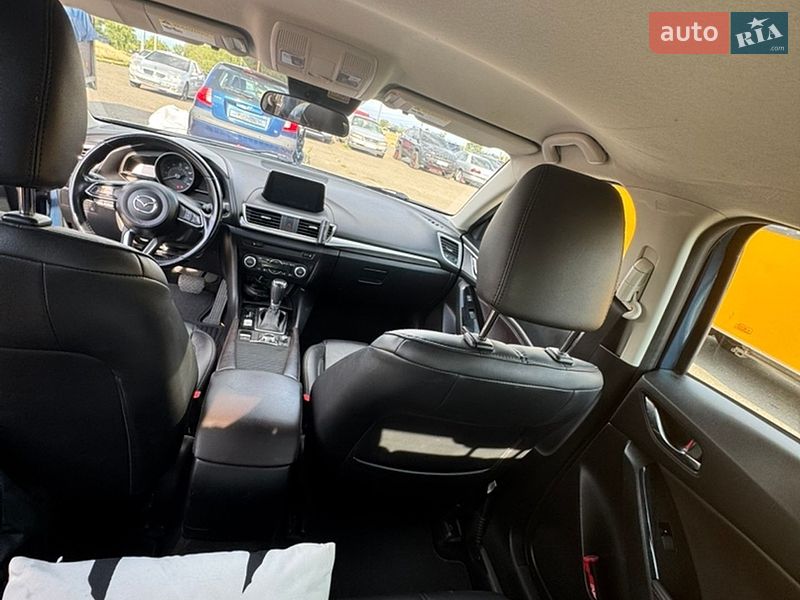 Хэтчбек Mazda 3 2018 в Киеве