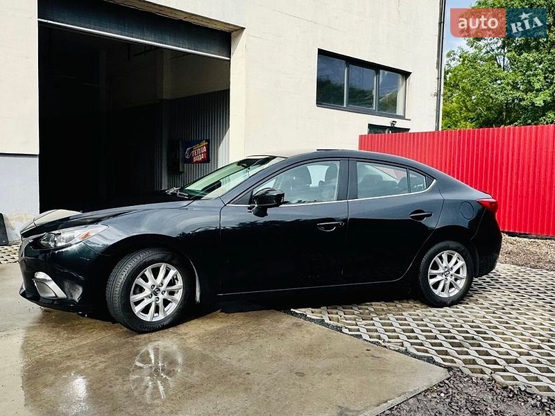 Седан Mazda 3 2015 в Бурштині