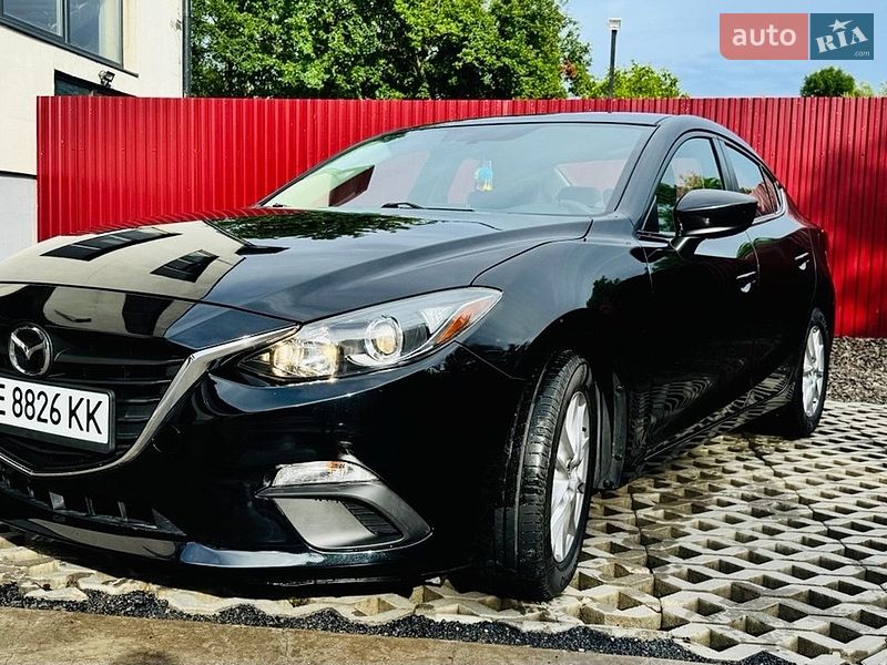 Седан Mazda 3 2015 в Бурштині