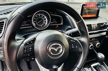 Седан Mazda 3 2015 в Бурштині