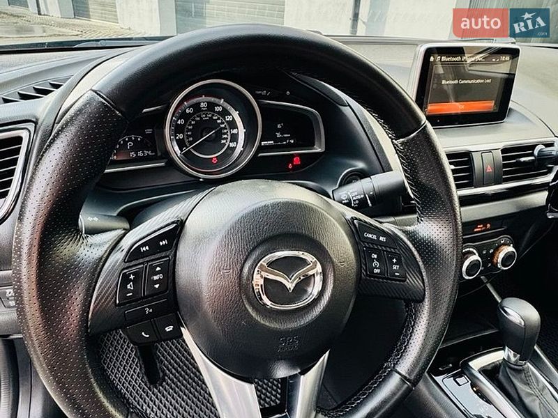 Седан Mazda 3 2015 в Бурштині