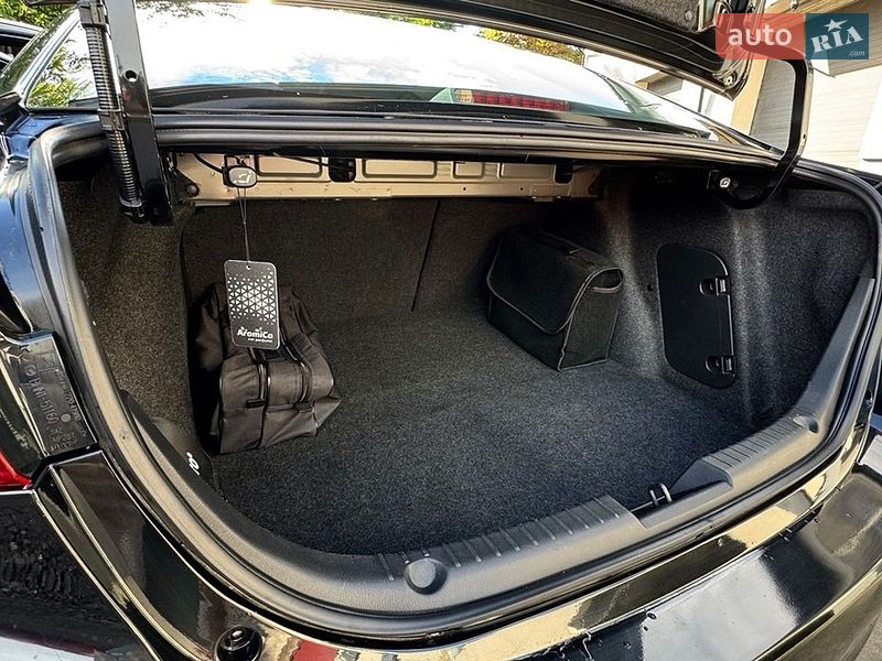 Седан Mazda 3 2015 в Бурштині