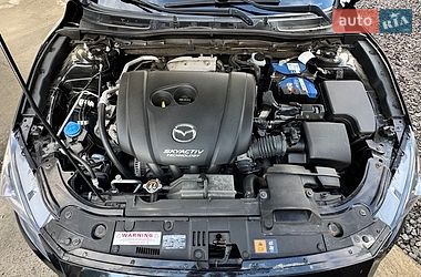 Седан Mazda 3 2015 в Бурштині