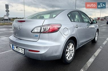 Седан Mazda 3 2013 в Львове