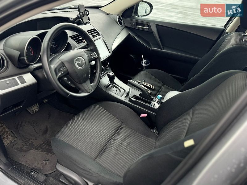 Седан Mazda 3 2013 в Львове