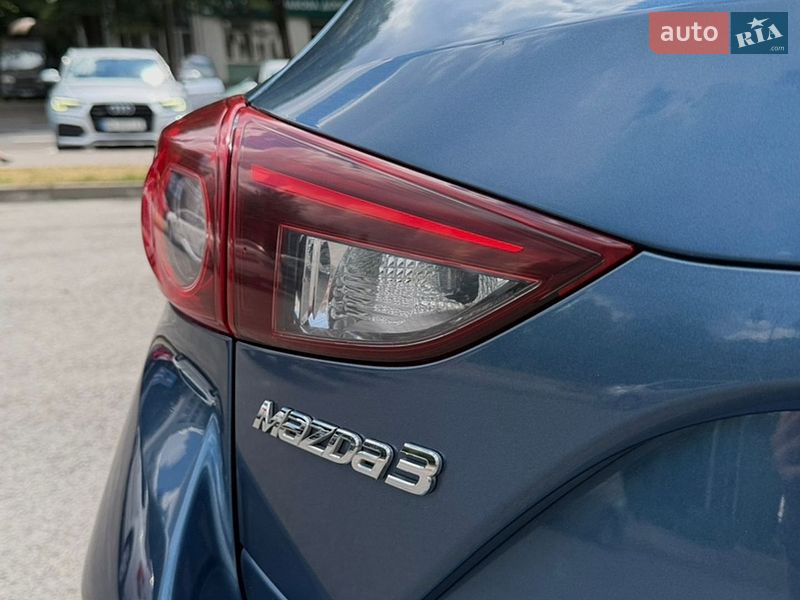 Хэтчбек Mazda 3 2018 в Ровно