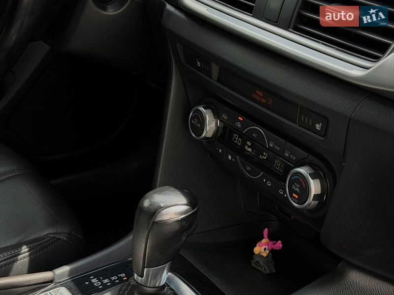 Хэтчбек Mazda 3 2018 в Ровно