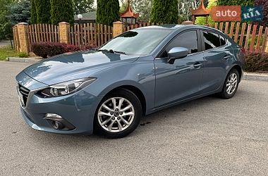 Седан Mazda 3 2015 в Днепре