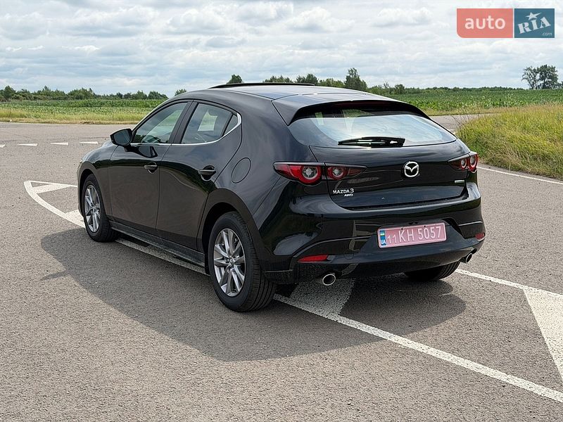 Хэтчбек Mazda 3 2025 в Киеве