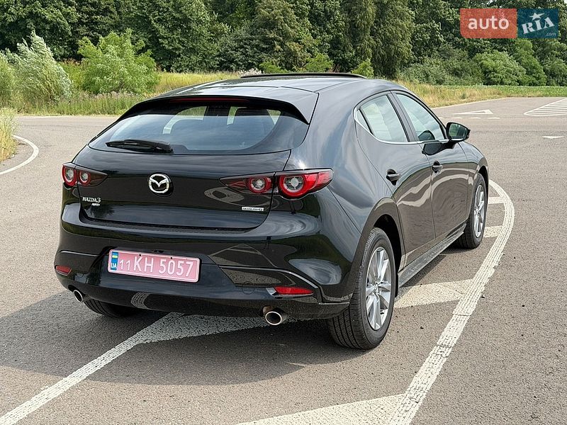 Хэтчбек Mazda 3 2025 в Киеве