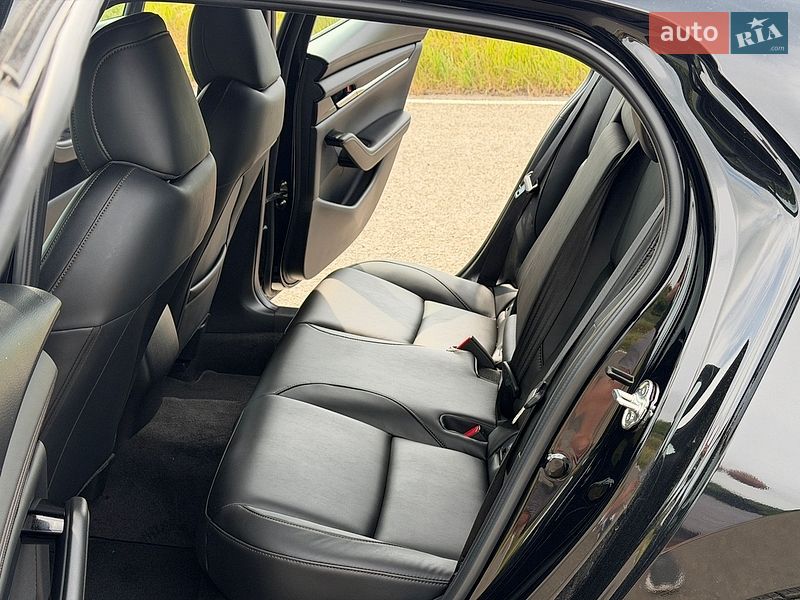 Хэтчбек Mazda 3 2025 в Киеве