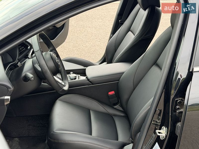 Хэтчбек Mazda 3 2025 в Киеве
