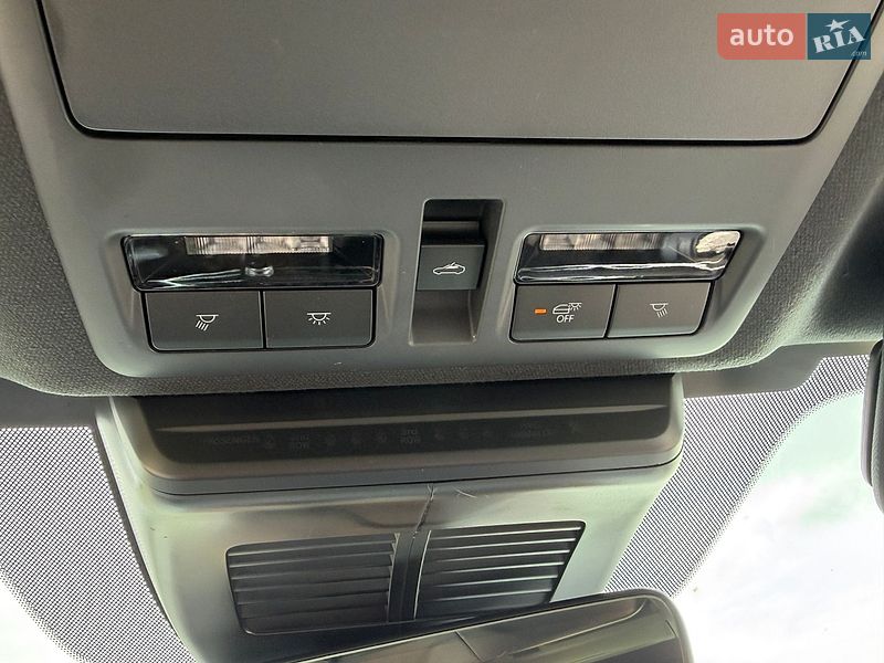 Хэтчбек Mazda 3 2025 в Киеве