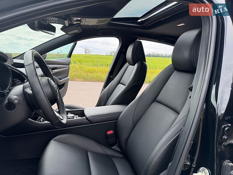 Хэтчбек Mazda 3 2025 в Киеве