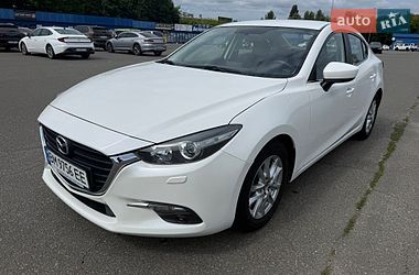 Седан Mazda 3 2018 в Киеве фото Седан Mazda 3 2018 в Киеве