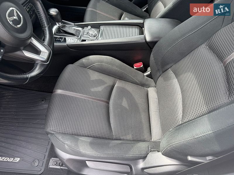 Седан Mazda 3 2018 в Киеве фото 16 Седан Mazda 3 2018 в Киеве