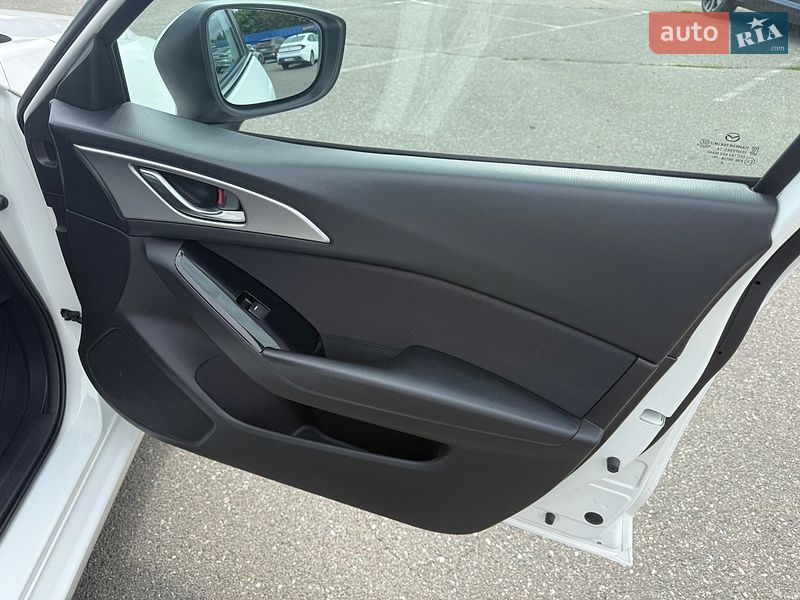 Седан Mazda 3 2018 в Киеве фото 25 Седан Mazda 3 2018 в Киеве