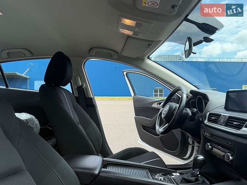Седан Mazda 3 2018 в Киеве фото 28 Седан Mazda 3 2018 в Киеве