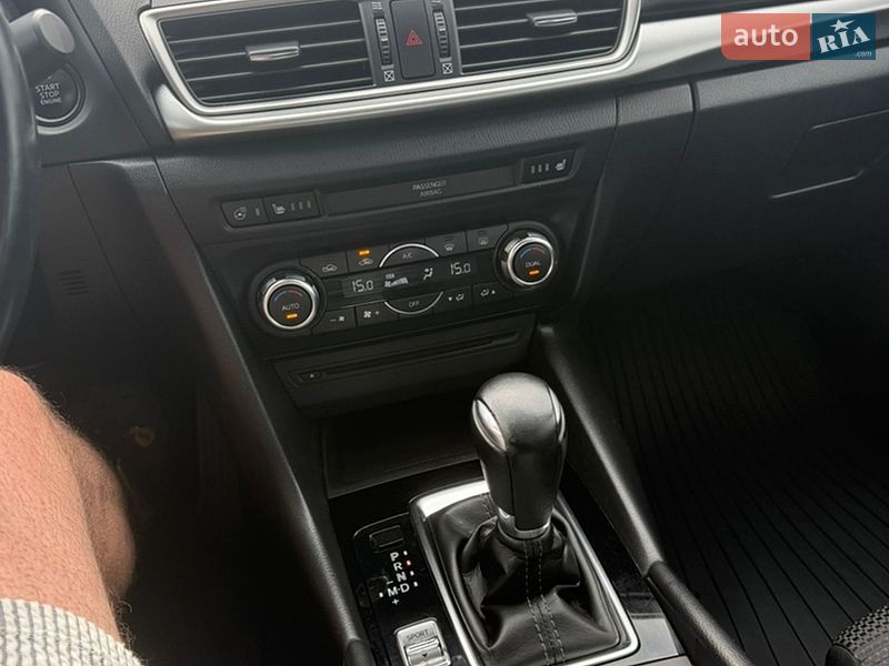 Седан Mazda 3 2018 в Киеве фото 40 Седан Mazda 3 2018 в Киеве