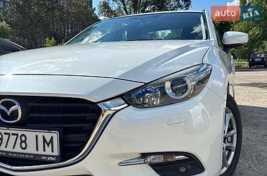 Седан Mazda 3 2017 в Дніпрі