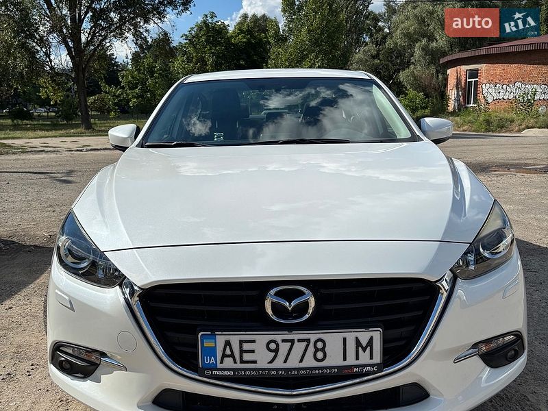 Седан Mazda 3 2017 в Дніпрі