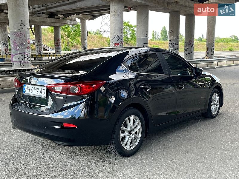 Седан Mazda 3 2015 в Одессе