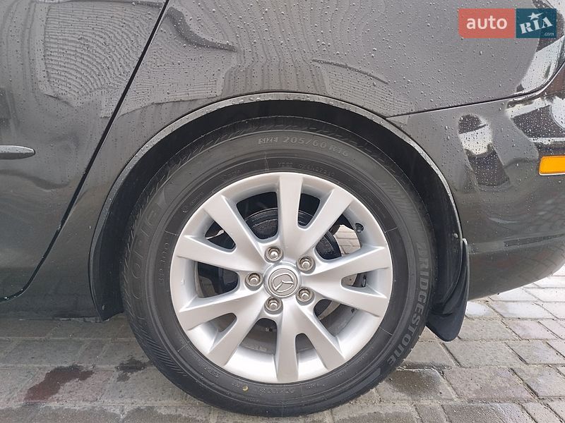 Седан Mazda 3 2007 в Тростянце