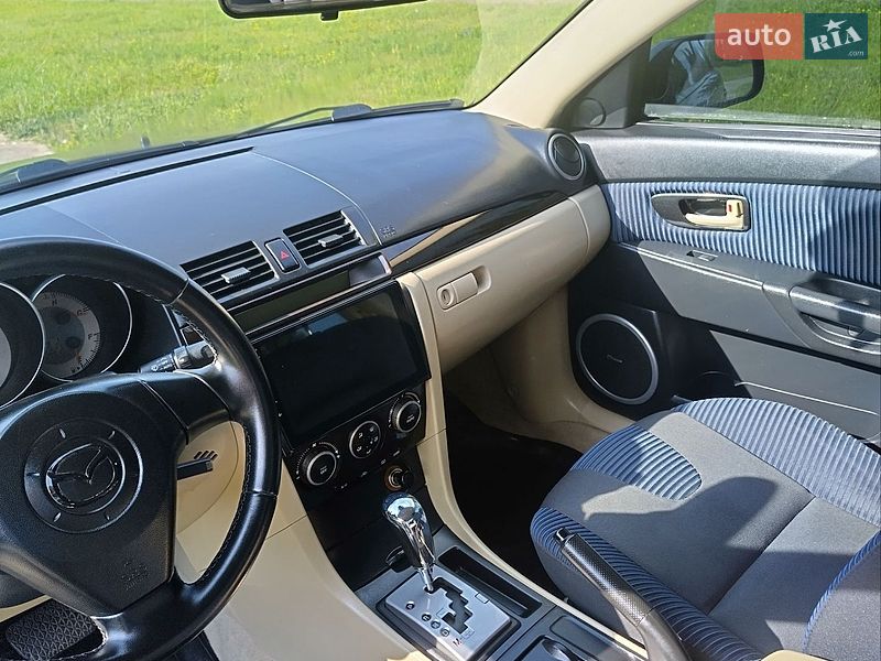 Седан Mazda 3 2007 в Тростянце